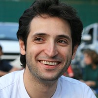 Arash Khosravifar headshot