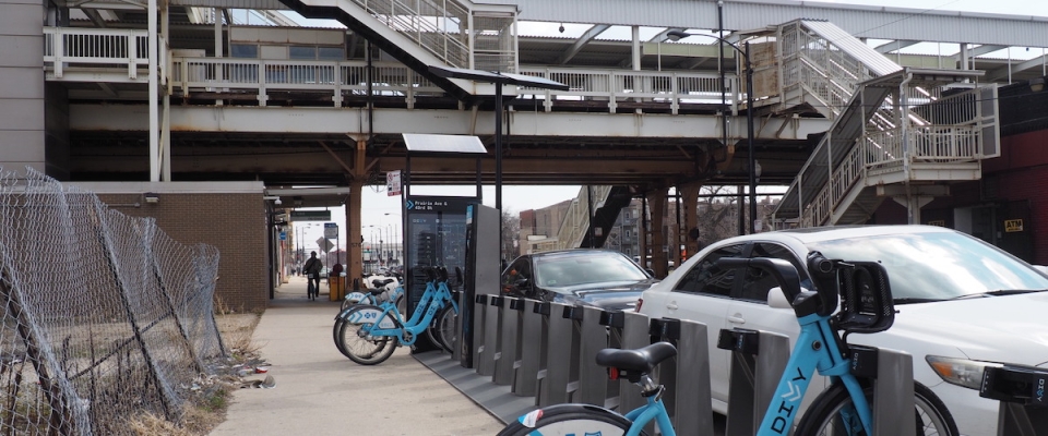 Chciago Divvy Station Bronzeville.jpg