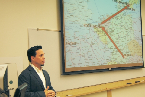 Denver Igarta of the Portland Bureau of Transportation discusses lessons from his studies in Europe at an OTREC transportation seminar April 12 at Portland State University. Igarta visited Munich, Rotterdam, Copenhagen and Malmo on a German Marshall Fund fellowship.