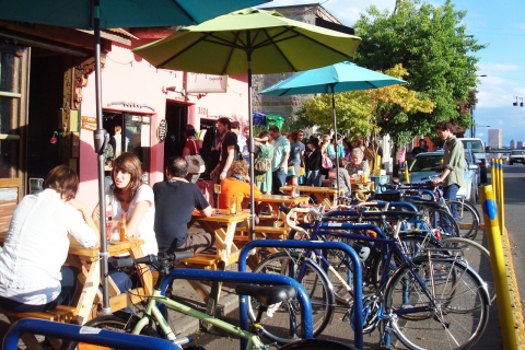 OTREC research shows that bicyclists are competitive customers, spending more per month at restaurants, bars and convenience stores than drivers. Establishments with bike corrals, such as this Portland restaurant, tend to have a greater share of customers arriving by bike.
